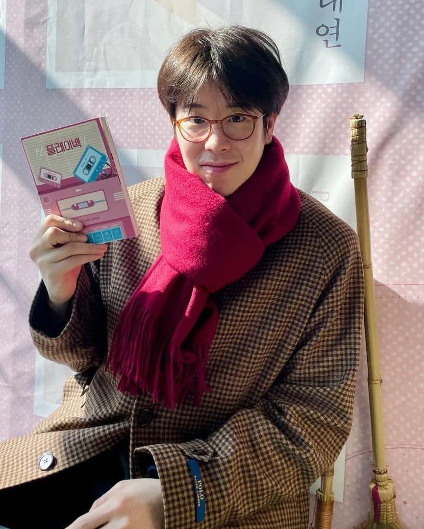 코트에 머플러면 겨울 거뜬 🕵🏻🧣 이미지