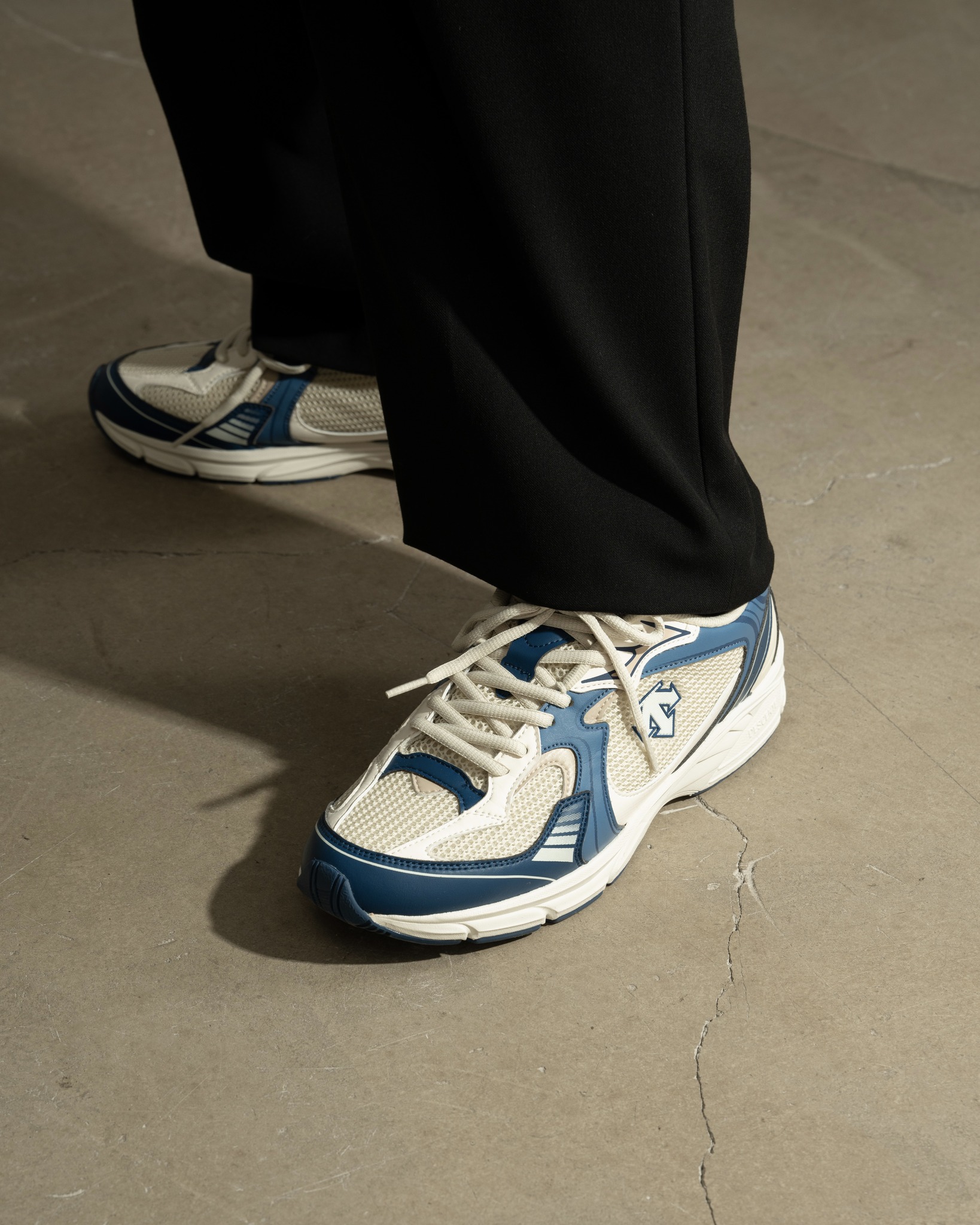 핫한 솔로지옥3👟🔥@원익이형 
데상트 디마라톤🏃🏻‍♂️클래식 스포티 무드에 레트로 데일리룩 #광고 이미지2