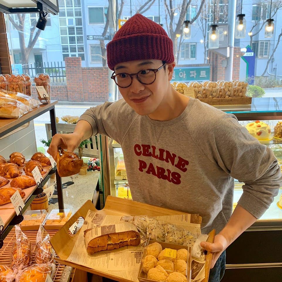 뭐 입을지 모르겠음 회색맨투맨👽 이미지