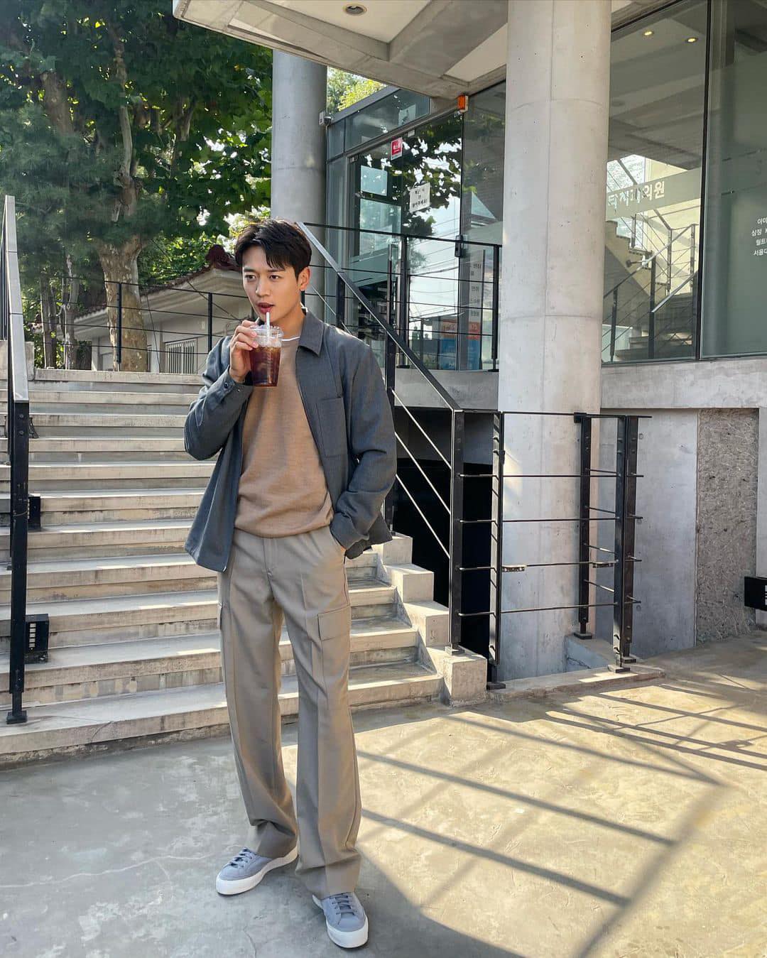 겨울은 와이드슬랙스 국룰🤵🏻👔 이미지9