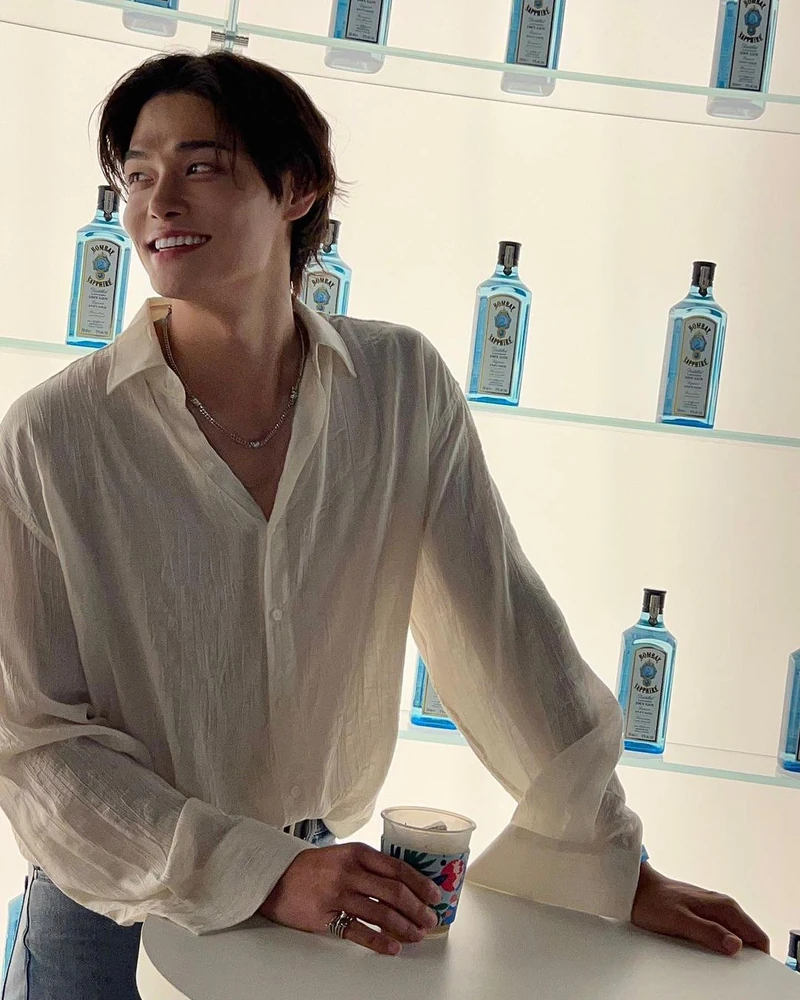 정혁에게 참고하는 여름 셔츠코디👔 이미지1