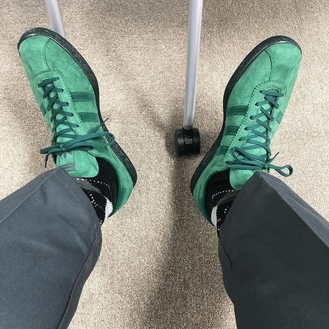 요새 줄곧 보이는 아디다스 토바코🍂 이미지5