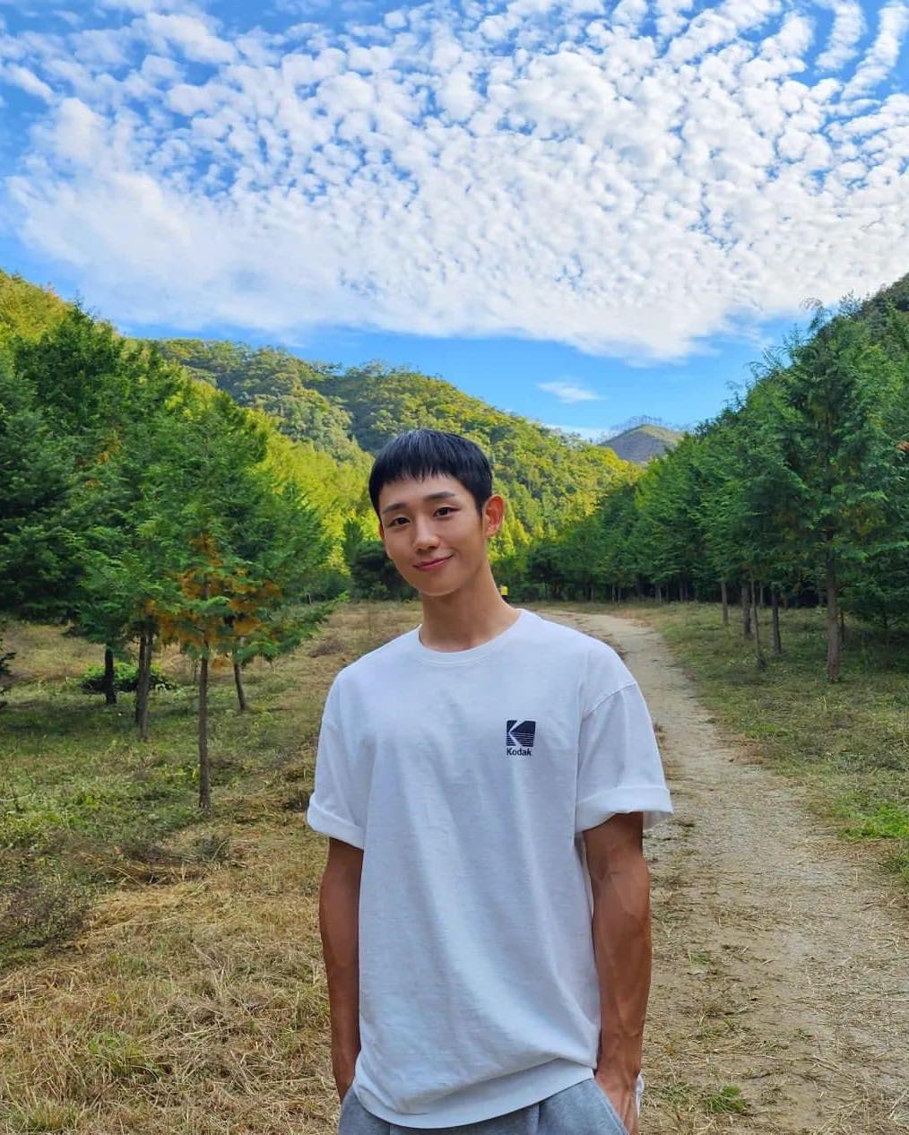 여름 스테디, 흰티 꿀조합☁️ 이미지