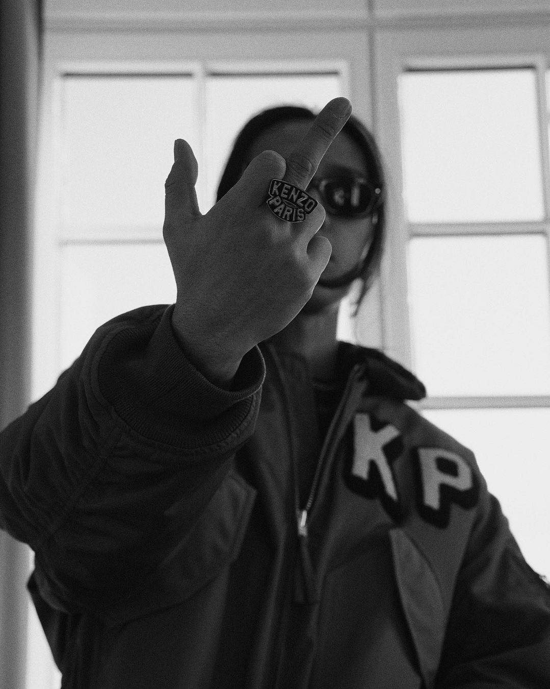 앨범 나온 민식이형🕶선글라스 모음 이미지5