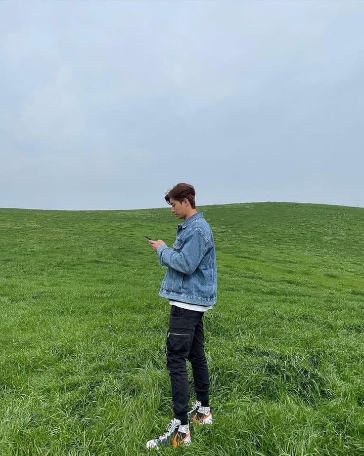 봄에 걸쳐주는 청자켓 코디👖 이미지