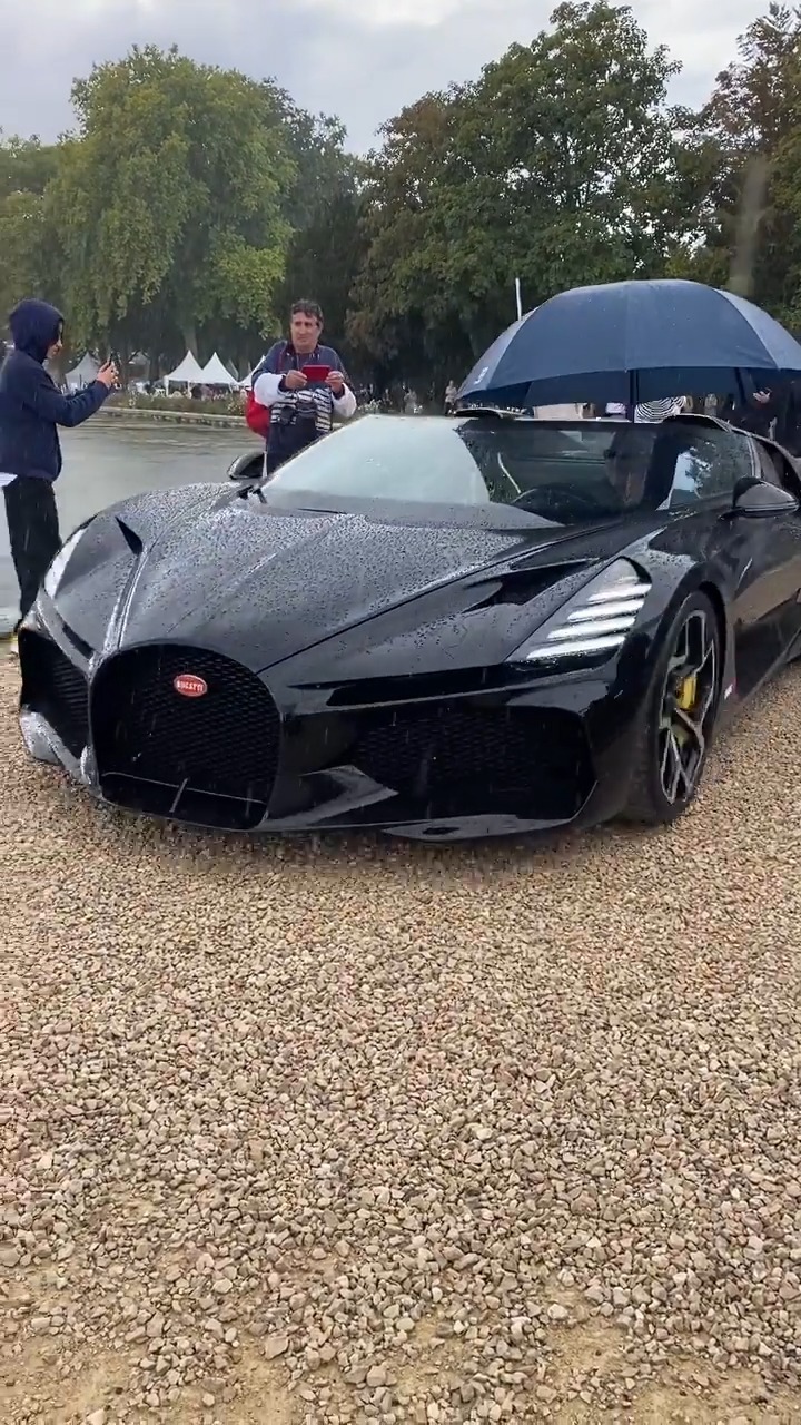 이럴까봐 내가 부가티 안삼..🏎️☔️ 이미지