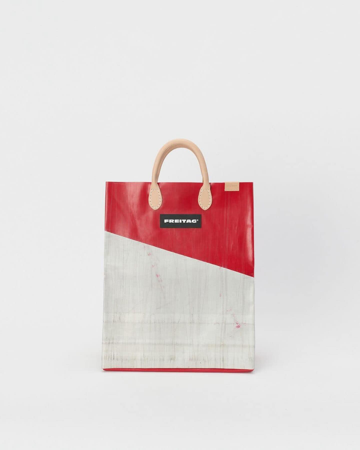 프라이탁에 가죽 더하기🧳🎪 이미지3