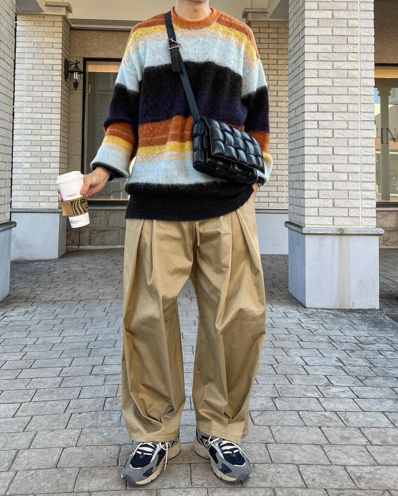 산뜻하게 코디하는 베이지 면바지🥐 이미지1