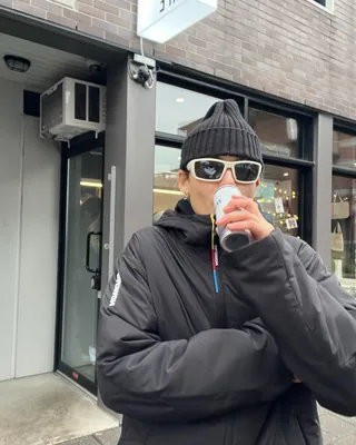 살로몬 패딩으로 깔끔한 맛 추가🏁 이미지