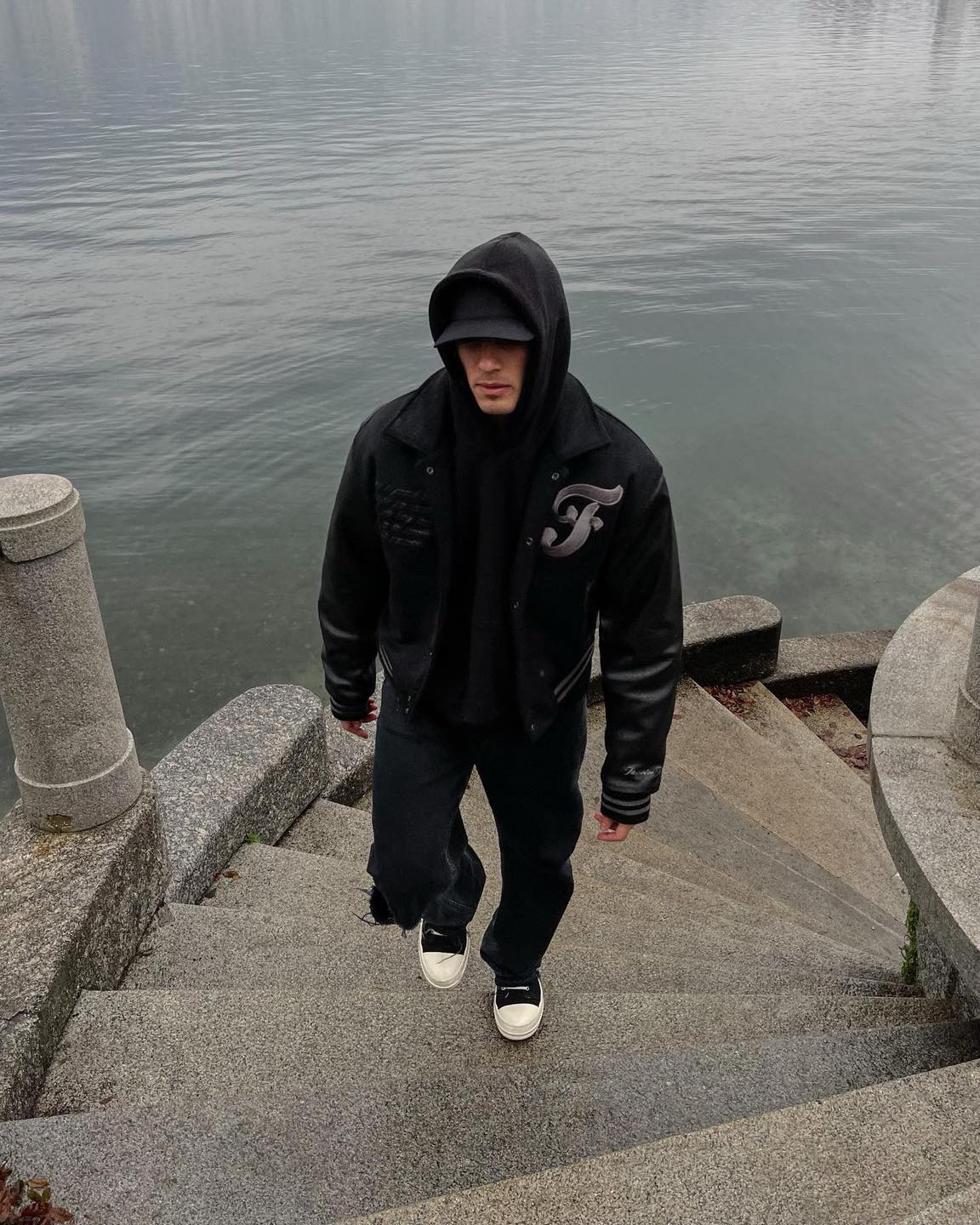 올블랙 곤조 쭉가야지🥷🏻 이미지