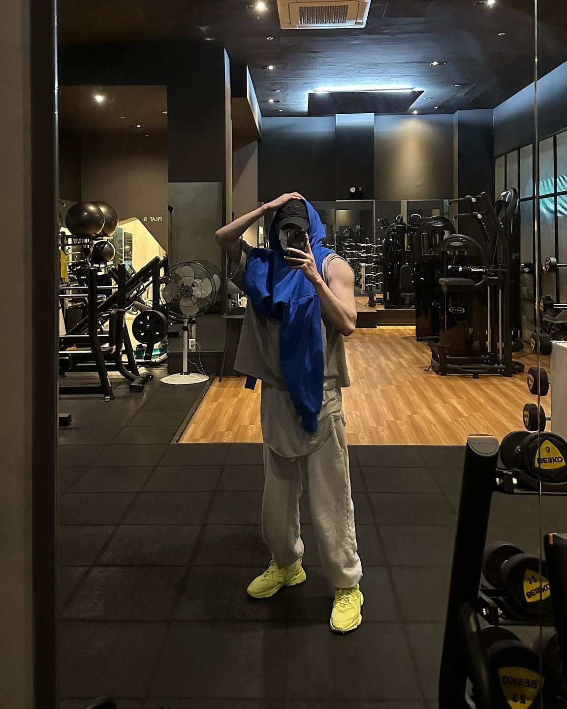 이수혁은 몸도 사기캐네🏋️ 이미지8