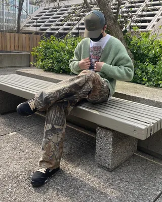 반팔에 가디건 막차 탑승🚌 이미지