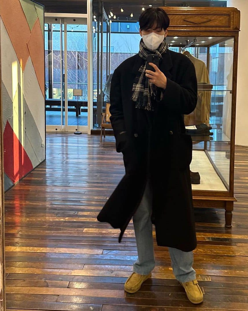 검정 코트는 길게길게😎 이미지