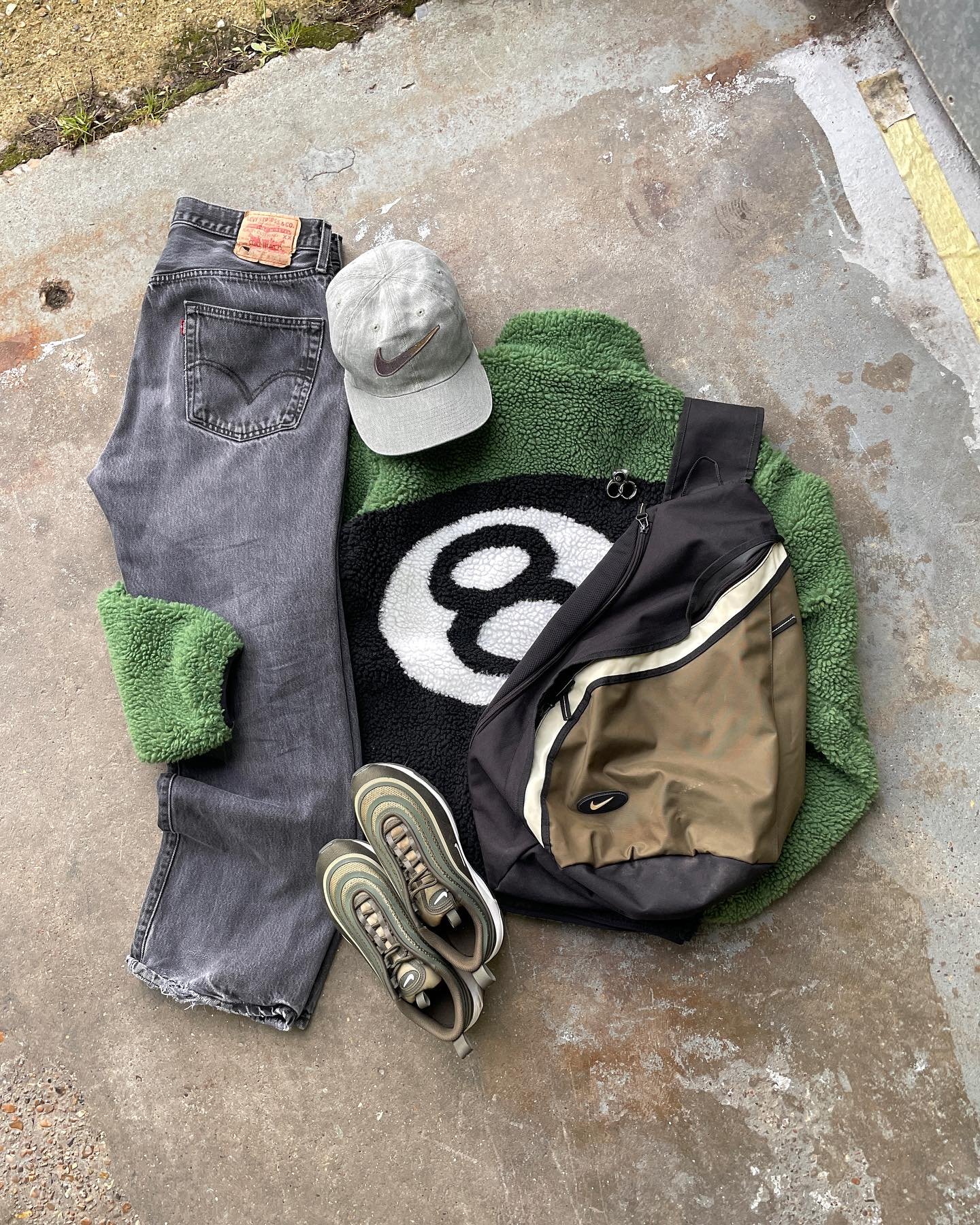 근하신년 빈티지 바닥 코디🪶 이미지