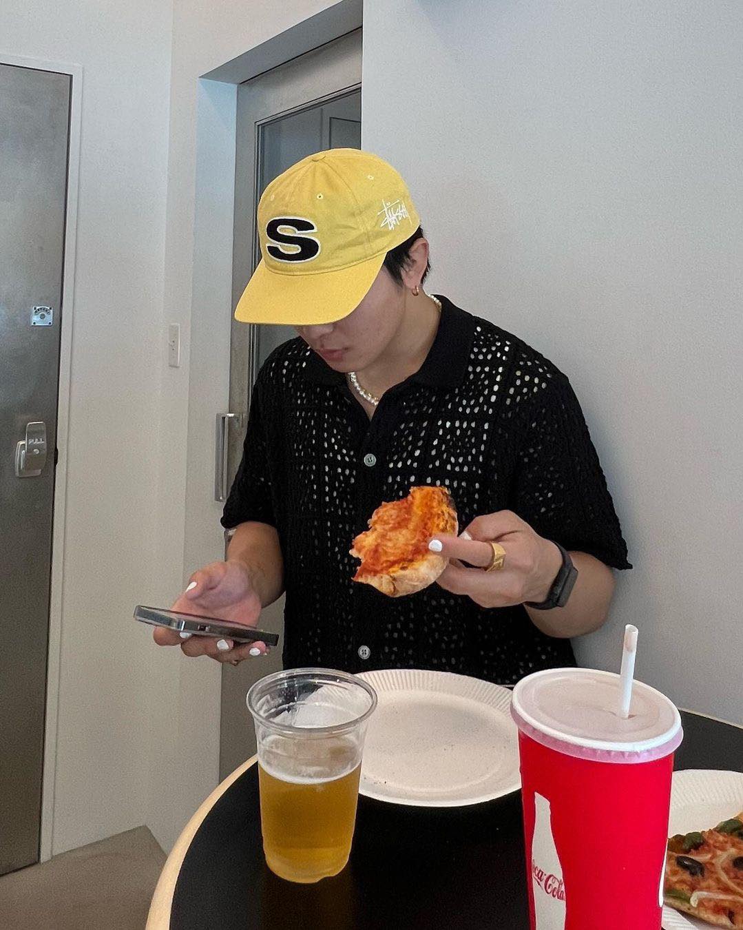 구멍난 여름 니트 코디법⛓ 이미지