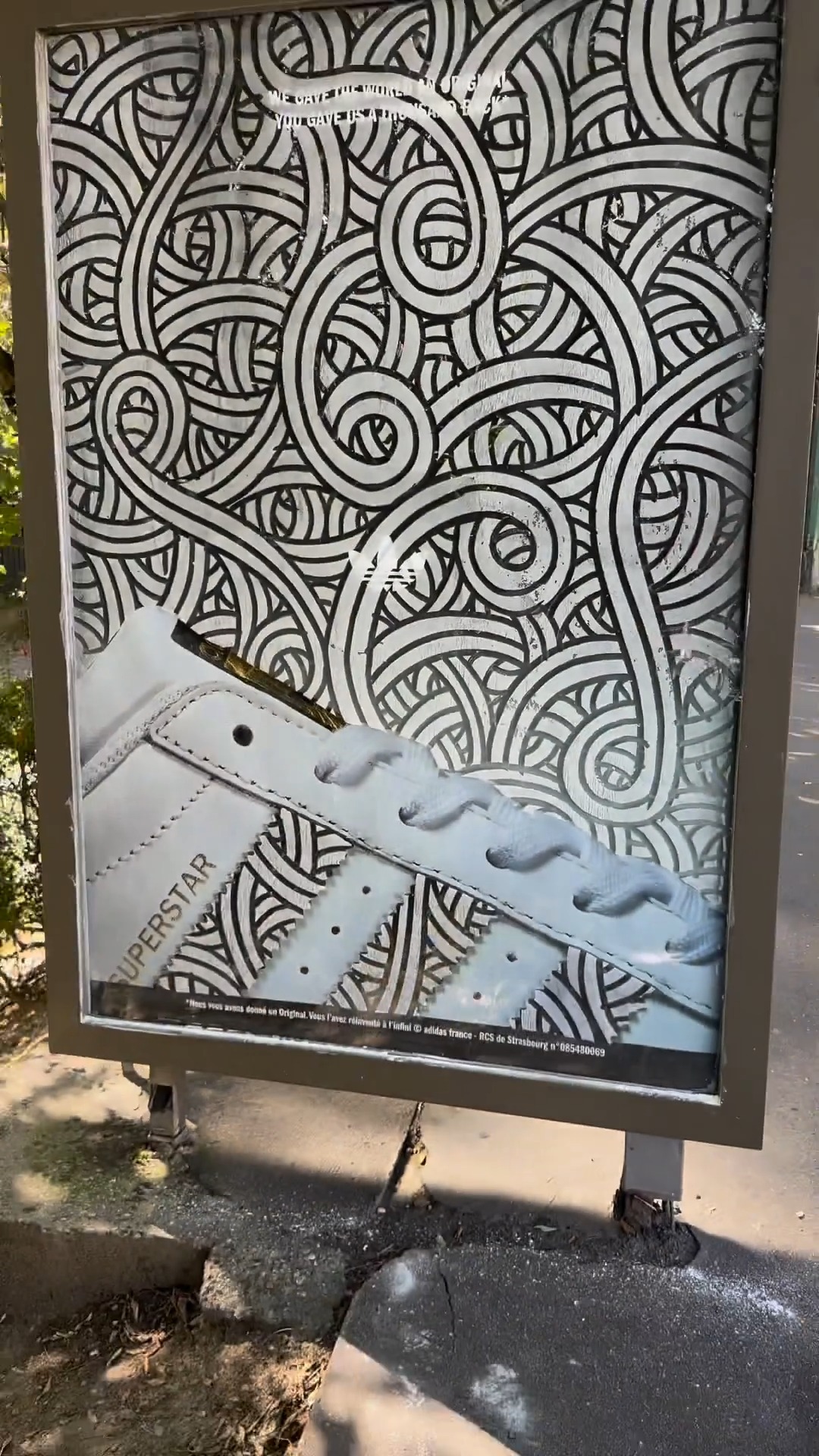 공공장소에 낙서를 하시면..감사합니다🙏🎨 이미지