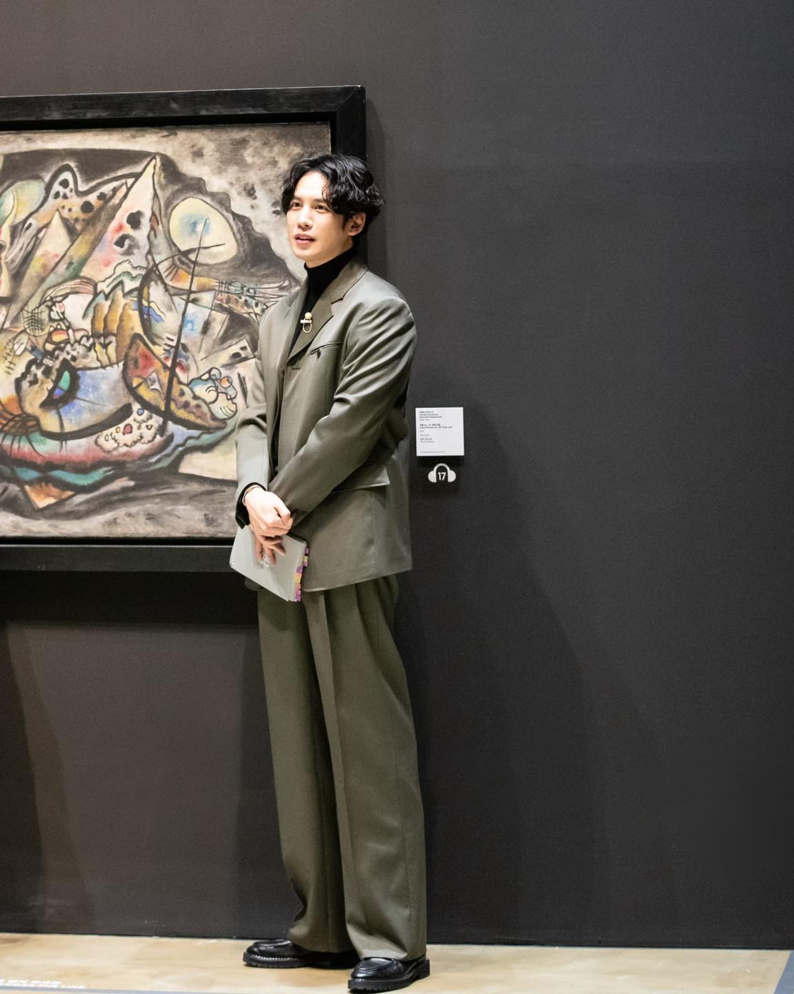 박기웅의 단정한 클래식룩 참고👔 이미지2