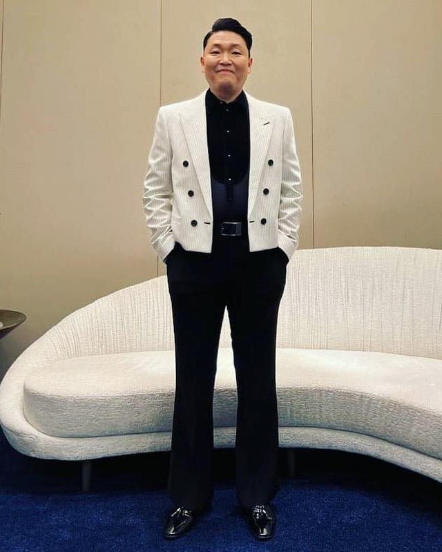 슬쩍봐도 대학축제 재질🎊 이미지