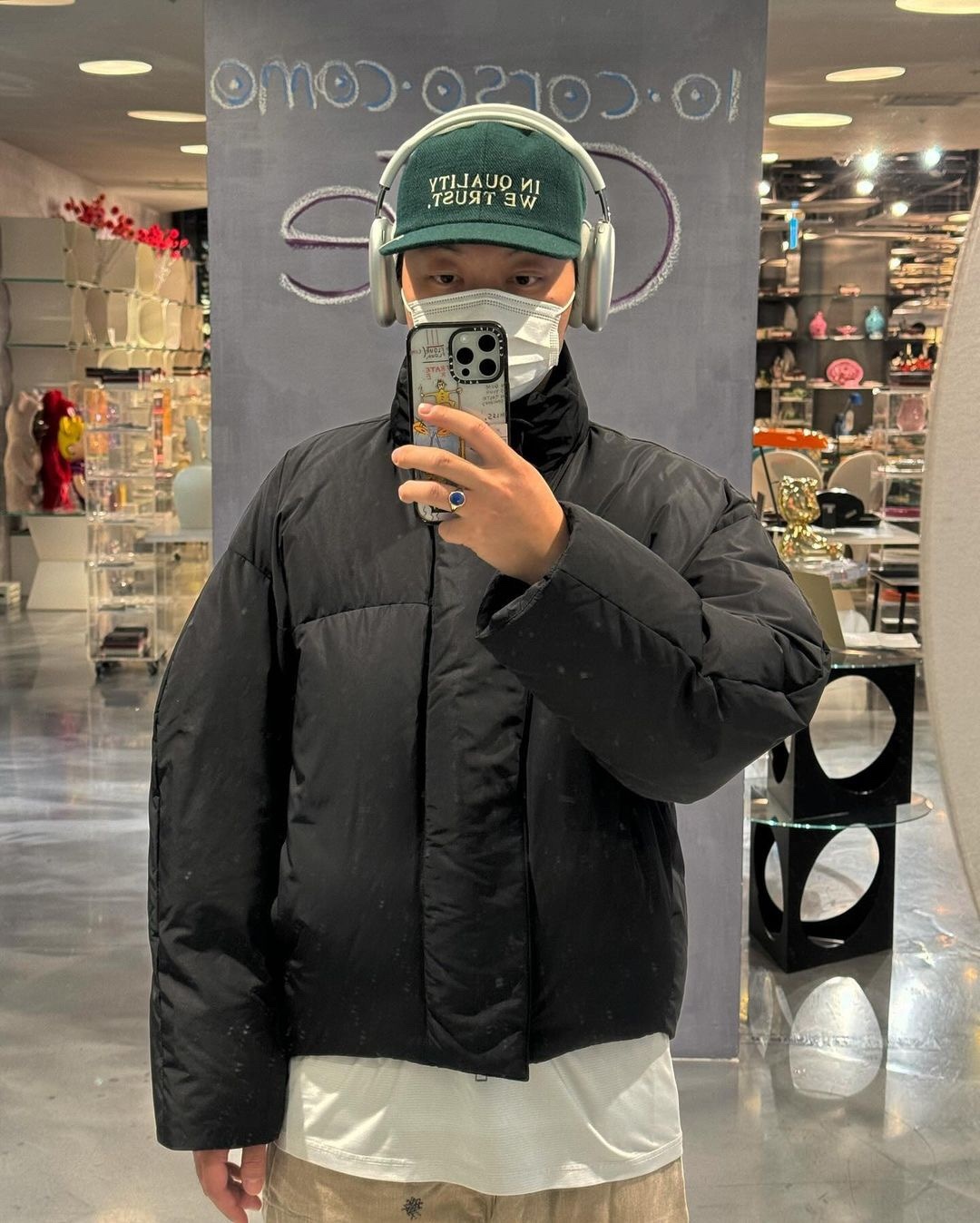 패딩은 블랙이지🥷🏿​ 이미지6