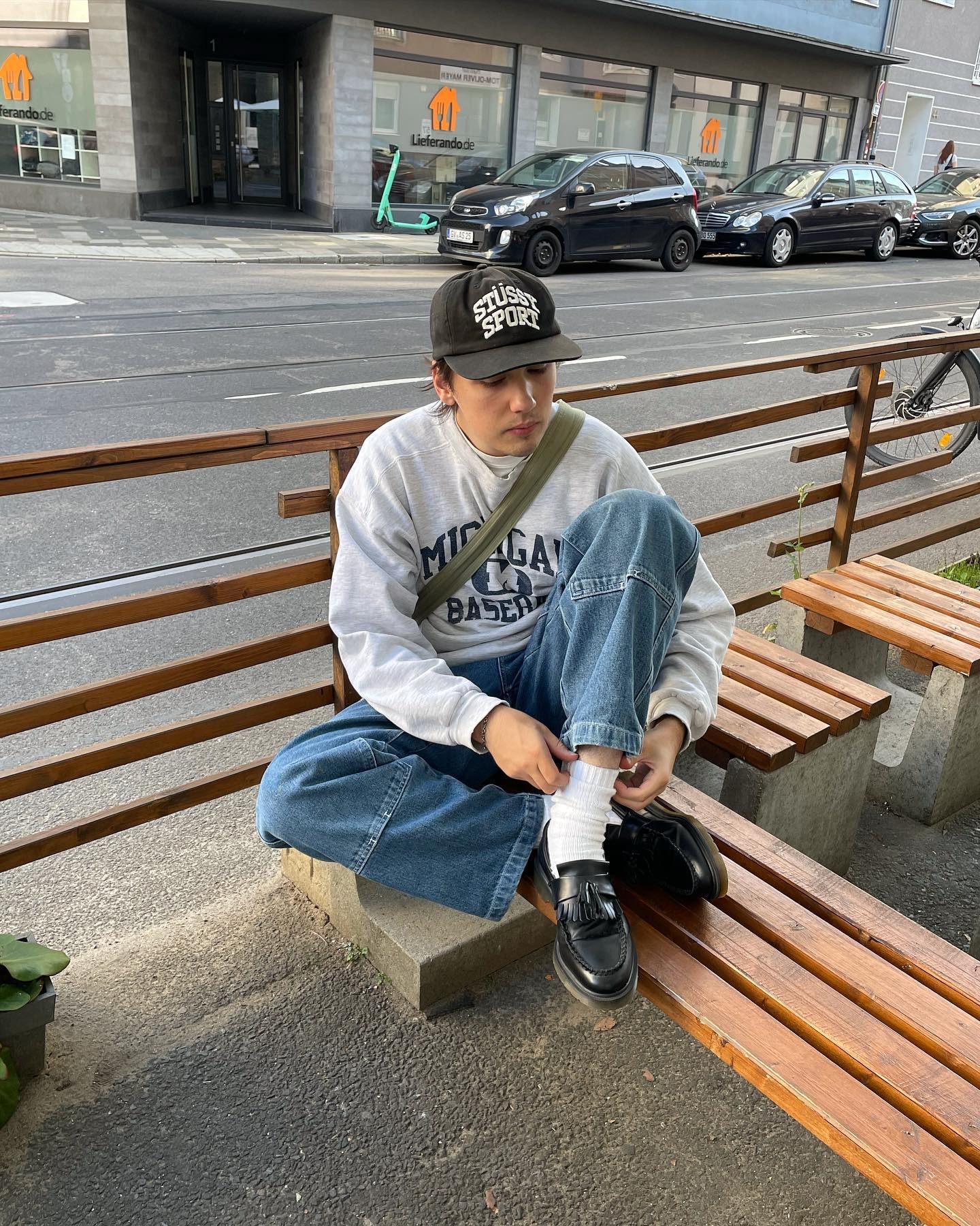 꾸안꾸엔 맨투맨이지🗞️ 이미지