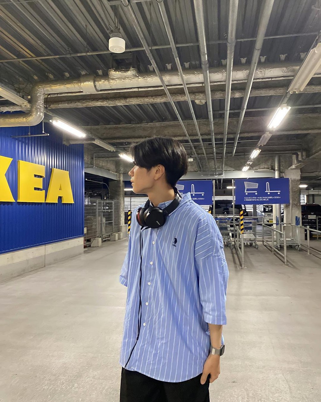 블루 반팔 셔츠 코디 🥶 이미지"