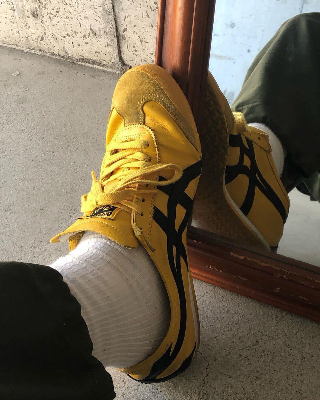 꿀벌아 올해도 잘부탁해🐝👟 이미지