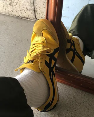 꿀벌아 올해도 잘부탁해🐝👟 이미지