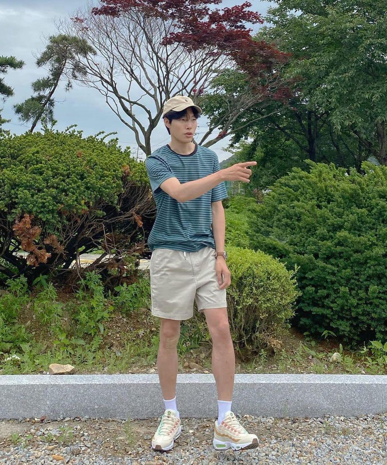 편하게 베이지 치노쇼츠 툭🦦 이미지