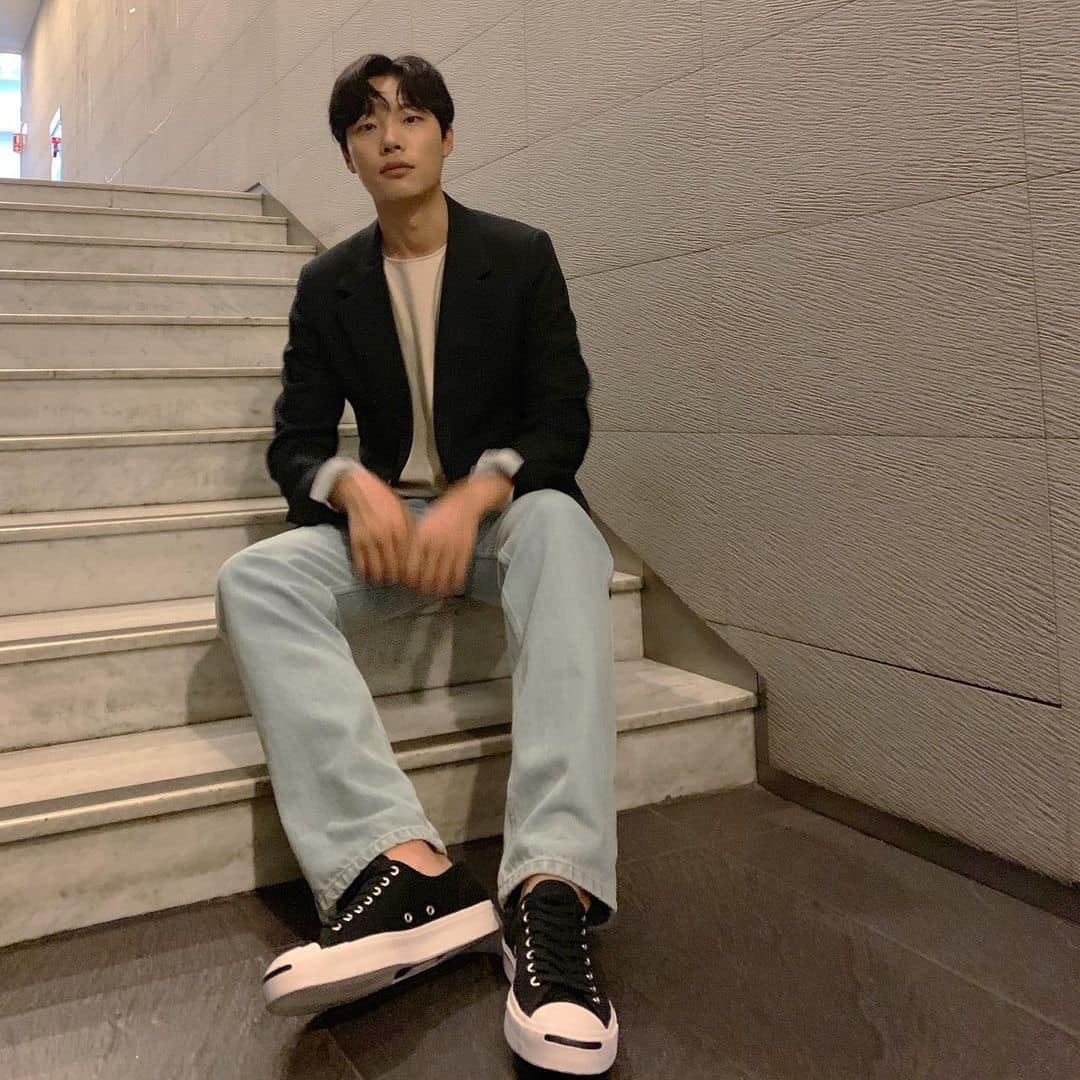 검정 블레이저는 실패없지👨‍✈️🚨 이미지