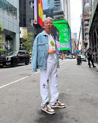 조금씩 보이는 모노그램 포스👀 이미지