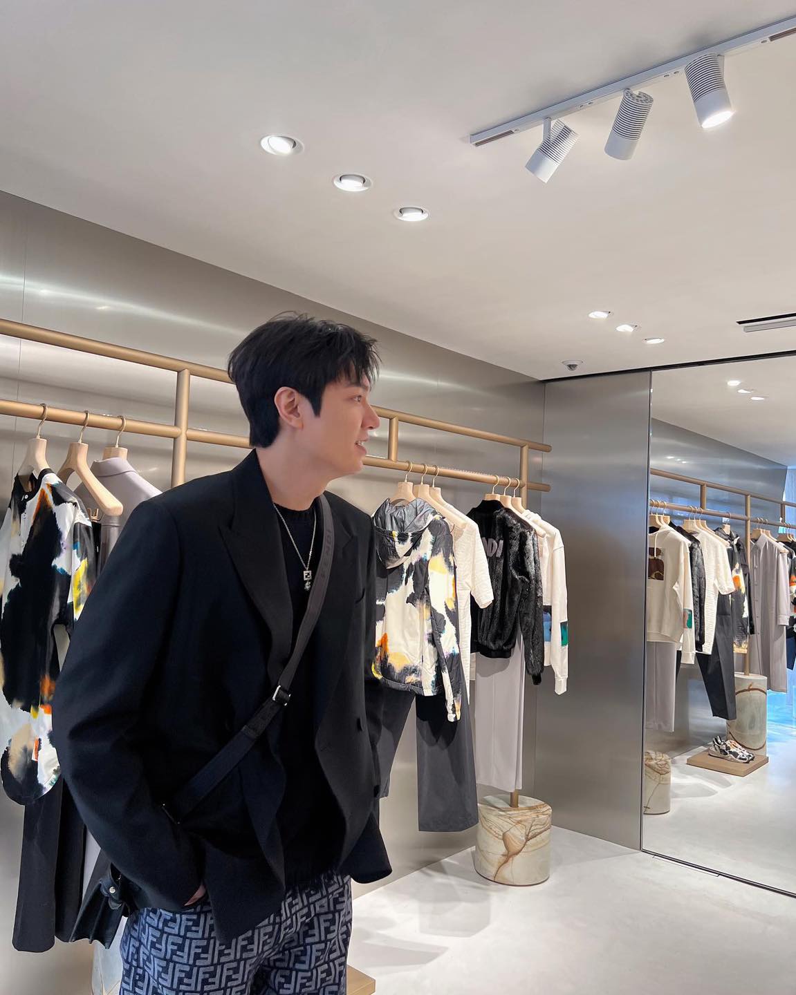 패완얼이지만 패션도 갖춘 이민호👀 이미지6
