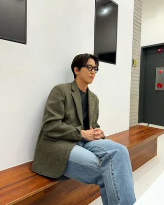 블레이저 하나 걸치기✔️⁠ 이미지
