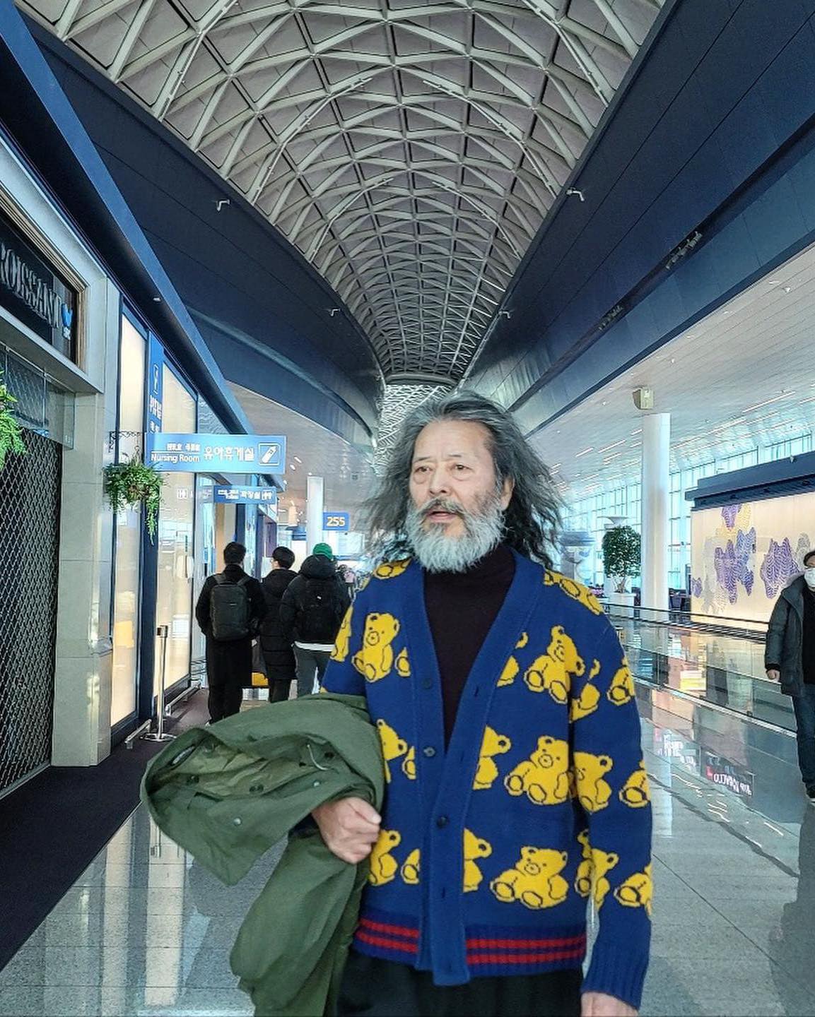 목표 : 수염 간지나게 기르기🧔‍♂️ 이미지4