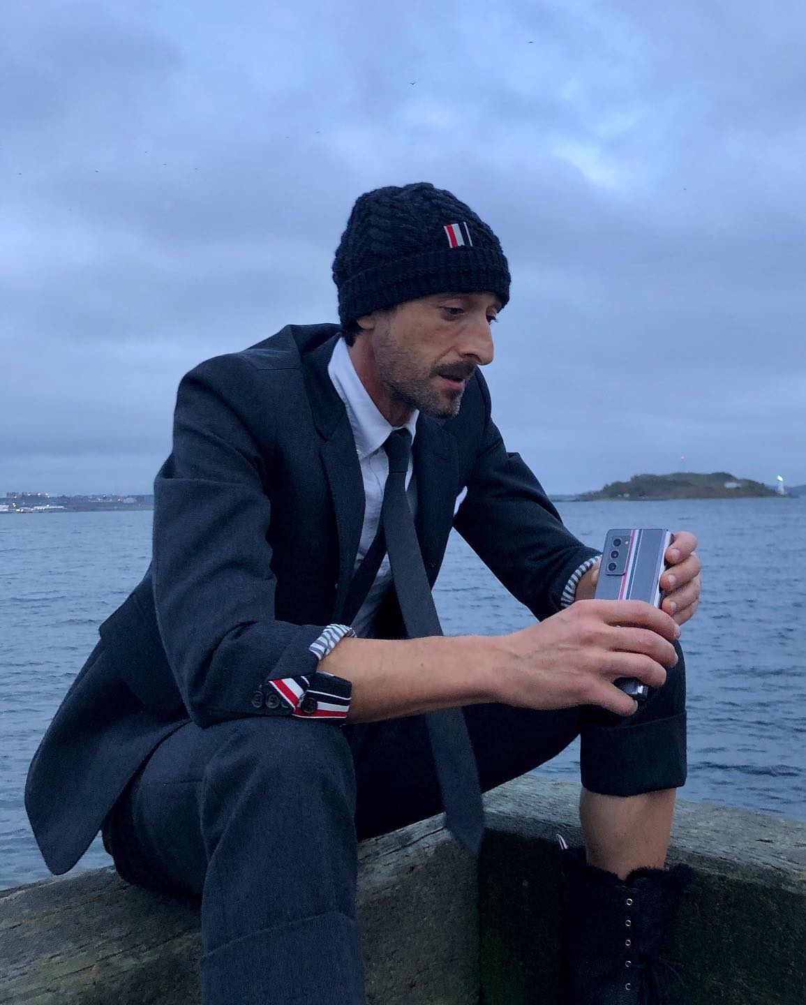 애드리언 브로디 마성의 수트핏🔥 이미지