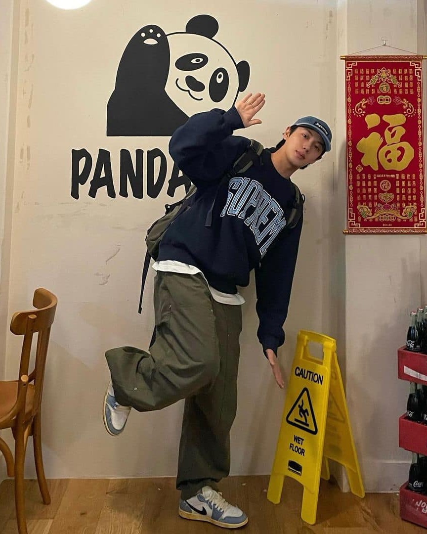 슈프림 골라봐🛹후드🆚맨투맨 이미지2