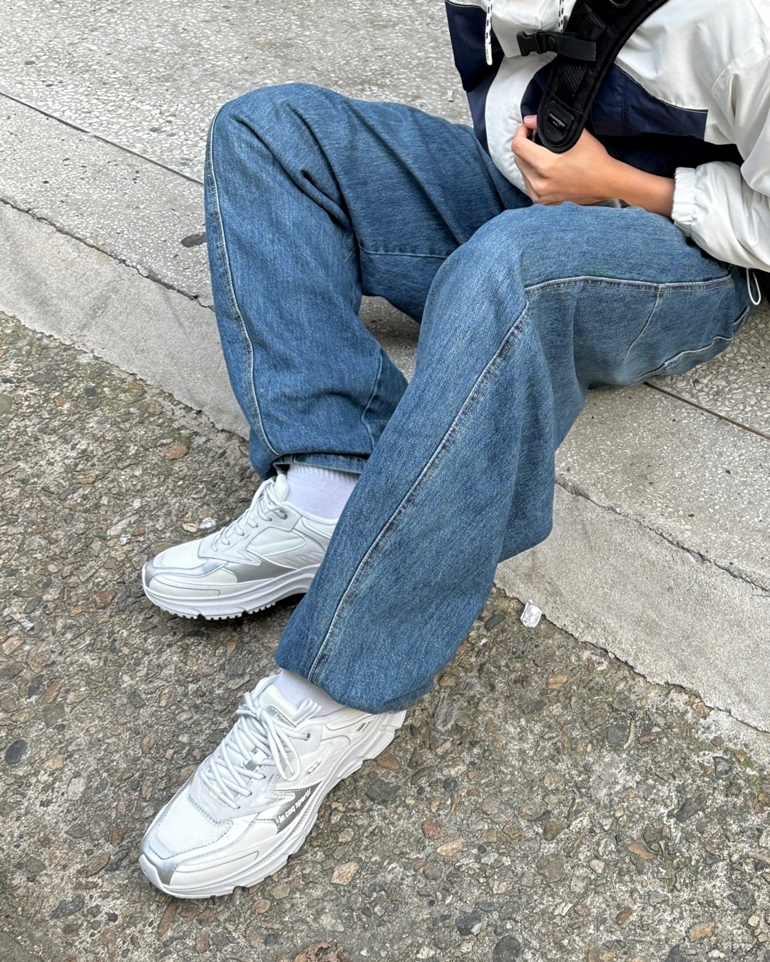 르꼬끄 스테디셀러🐓 카디엄하입👟​
트렌디한 쉐입 + 3M 웨빙으로 테크니컬 포인트🦶🔥 #광고​ 이미지3