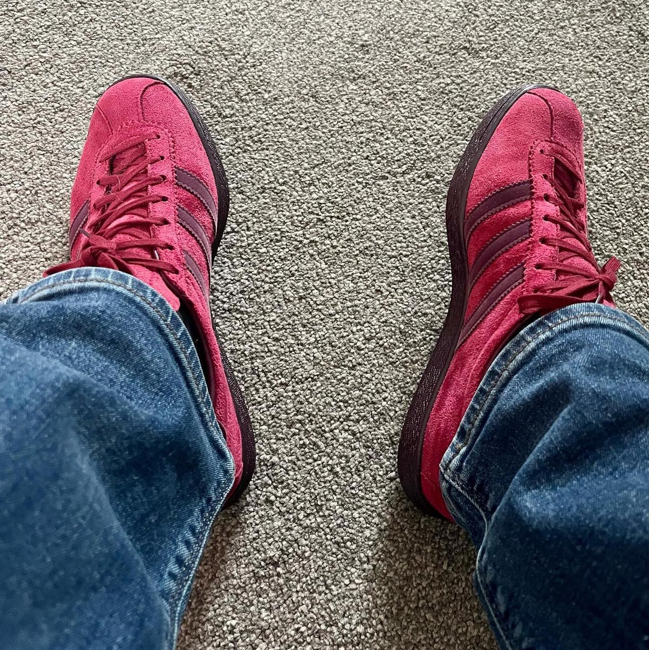 요새 줄곧 보이는 아디다스 토바코🍂 이미지2