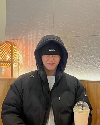 요즘 핫 패딩: 스키팀 구스다운🇨🇭 이미지"