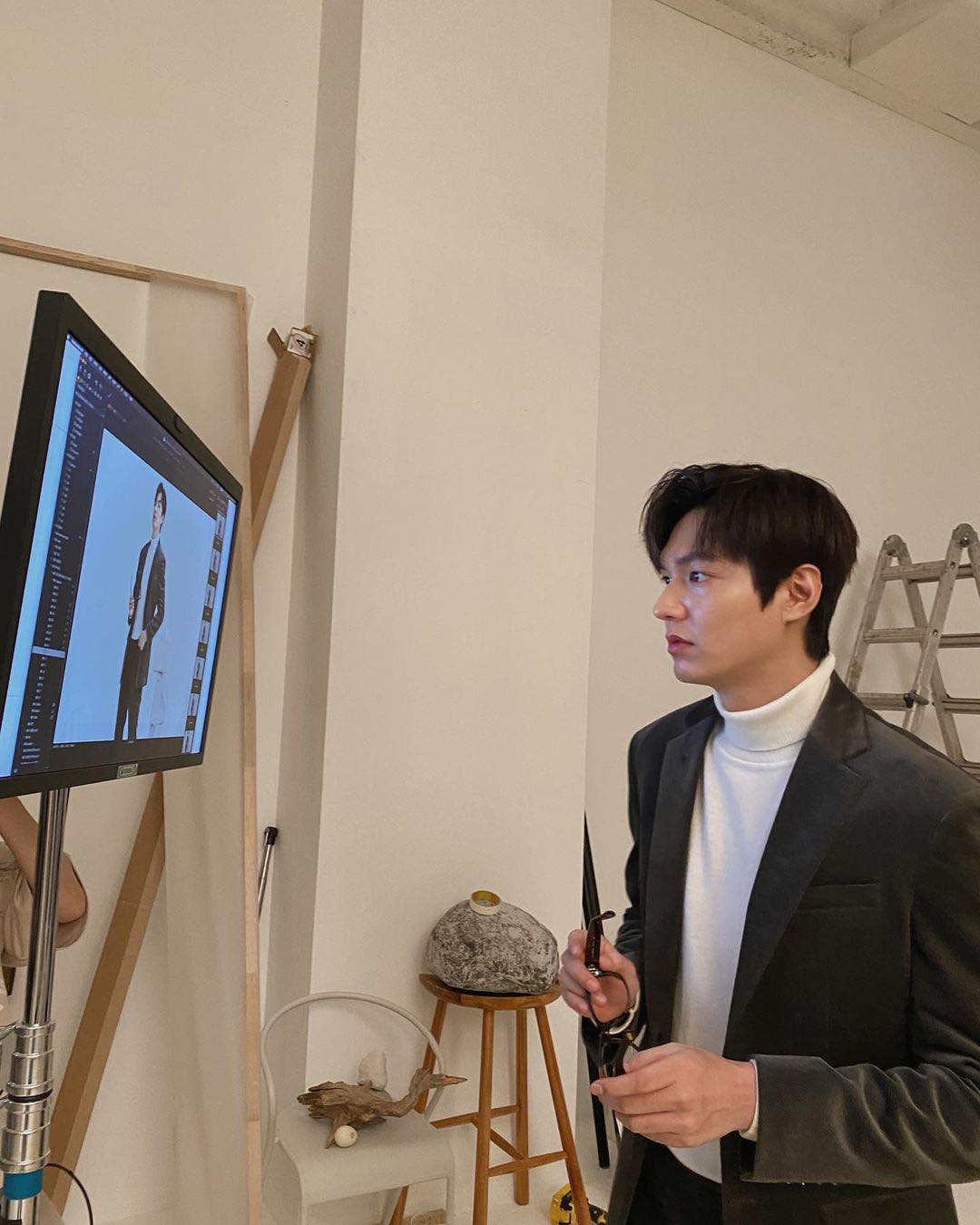 민호와 민호 패션🔎 이미지