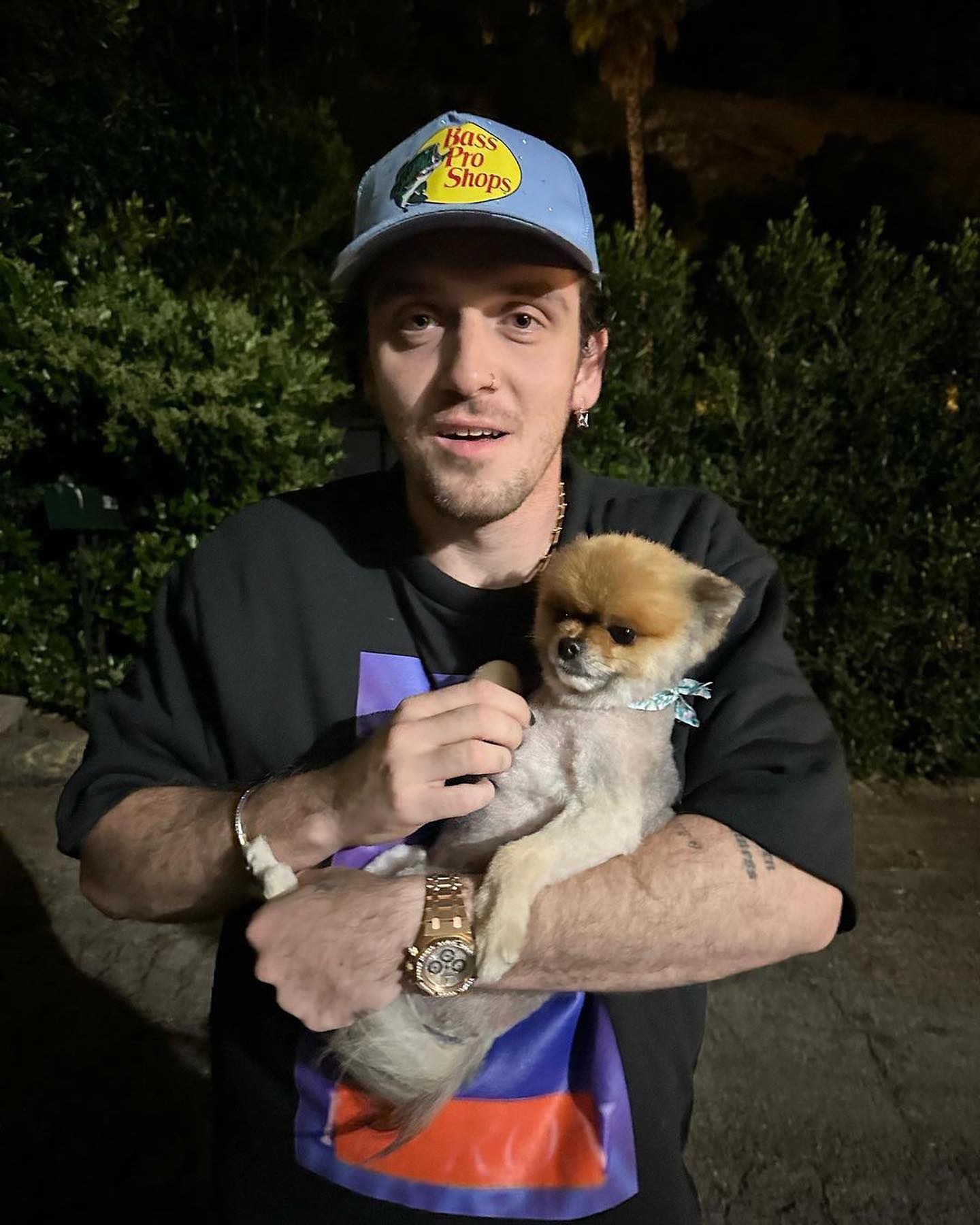 최근 내한한 라우브의 모자코디🧢🎤 이미지