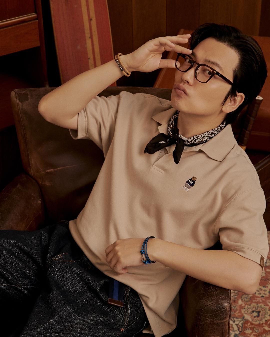 요즘 핫한 동휘형😎 x 🐻@휘아유
여름 진리 반팔셔츠👕🏈무신사 한정발매 곰돌이ㄱㄱ #광고 이미지6