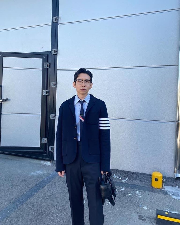 톰브라운 수트는 못참지👨💼 이미지7