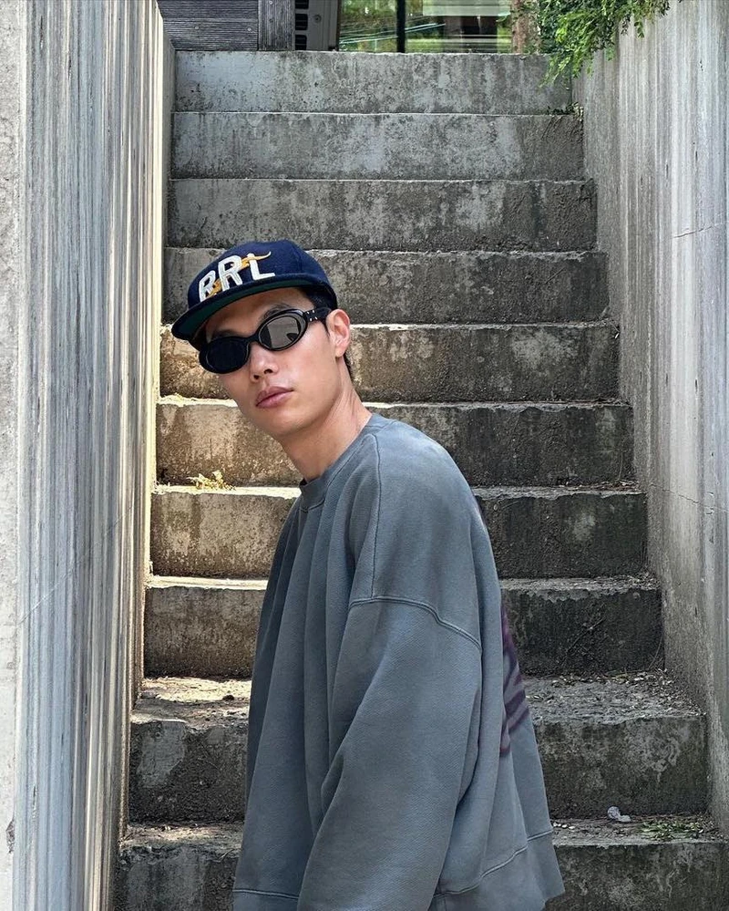 준열이형의 모자와 선글라스 조합😎 이미지2
