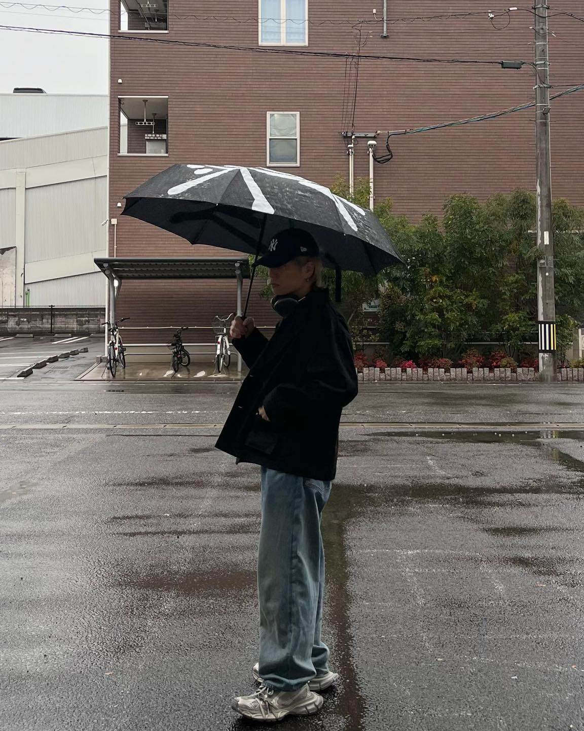 봄비는 차갑다... 🌧️ 이미지2