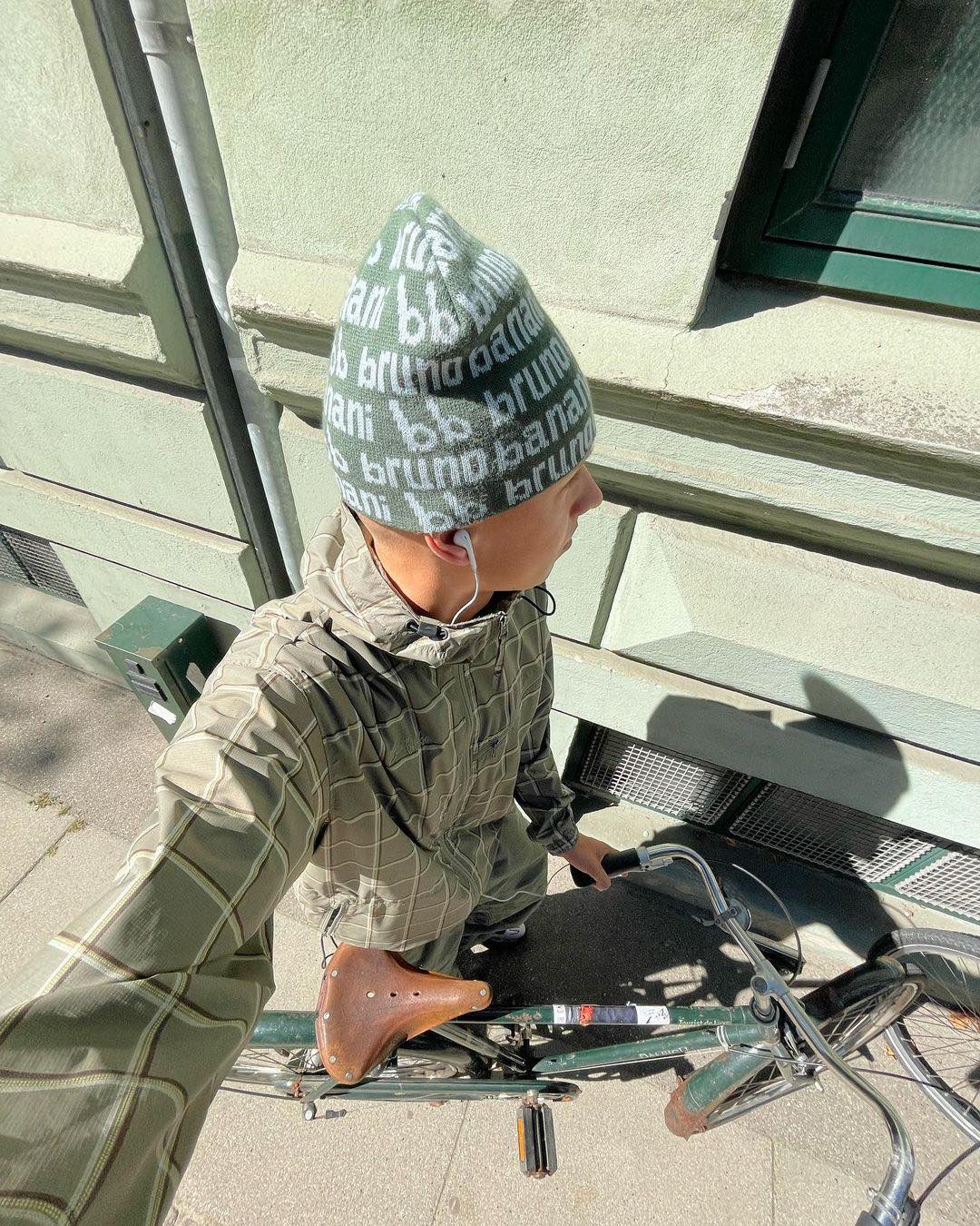 줄이어폰 절 대 수 호🪢 이미지