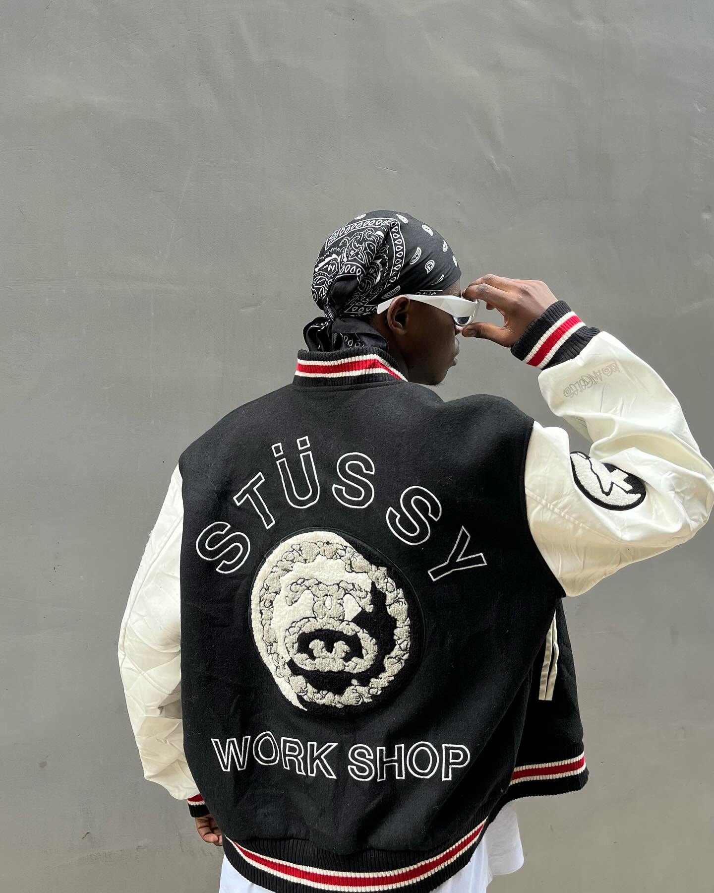 스투시 바시티로 겨울 버틴다🌎 이미지