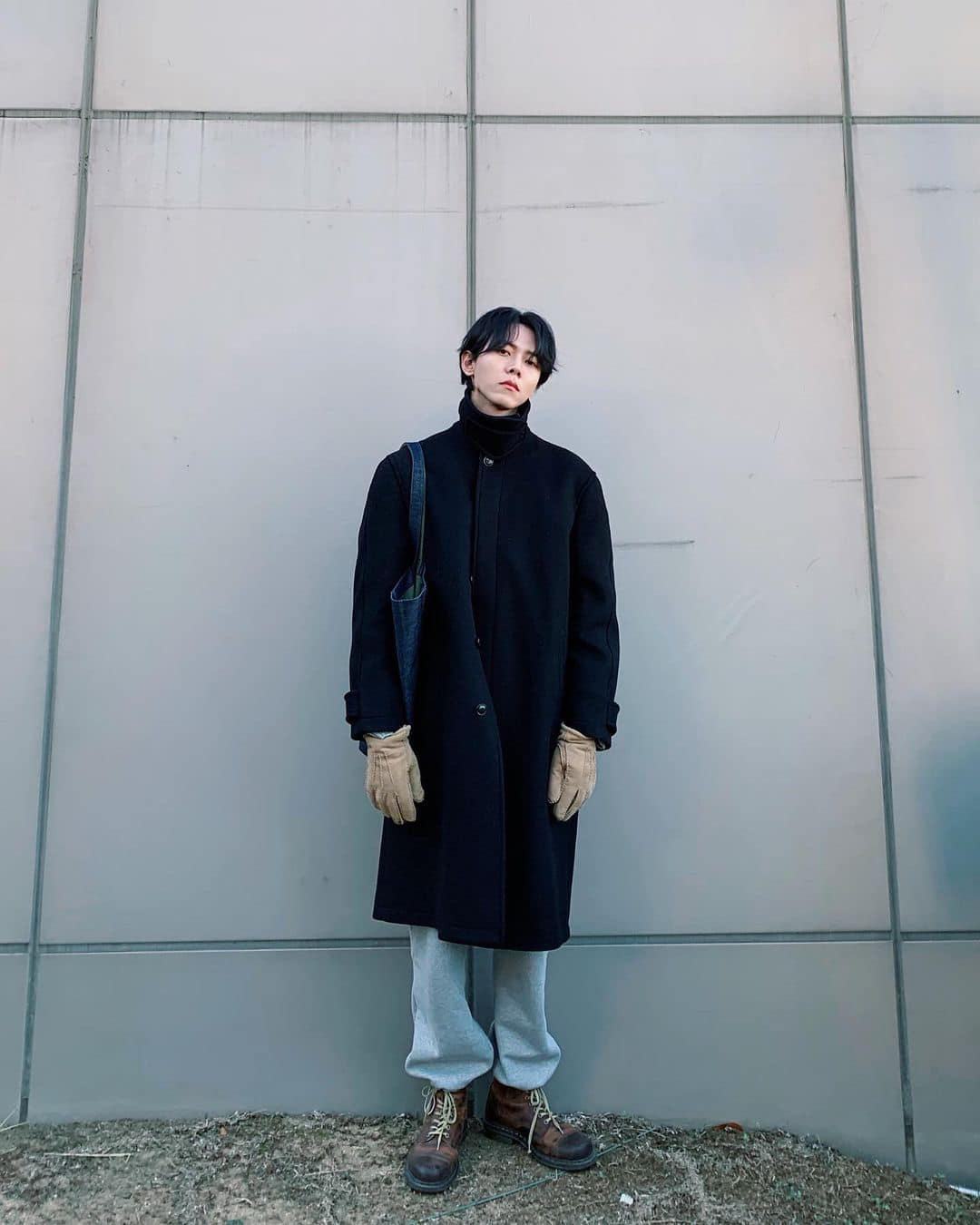 검정 코트는 길게길게😎 이미지