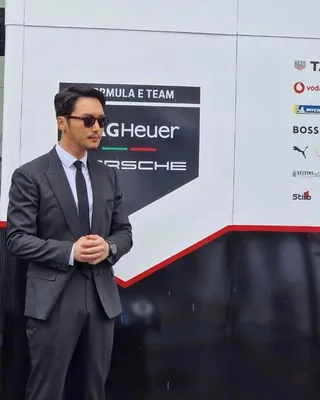 가을 햇살에도 선글라스 필수😎 이미지