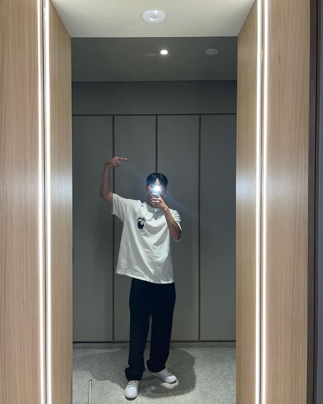 스투시 티 하나만 걸쳐도 충분😎💪 이미지"