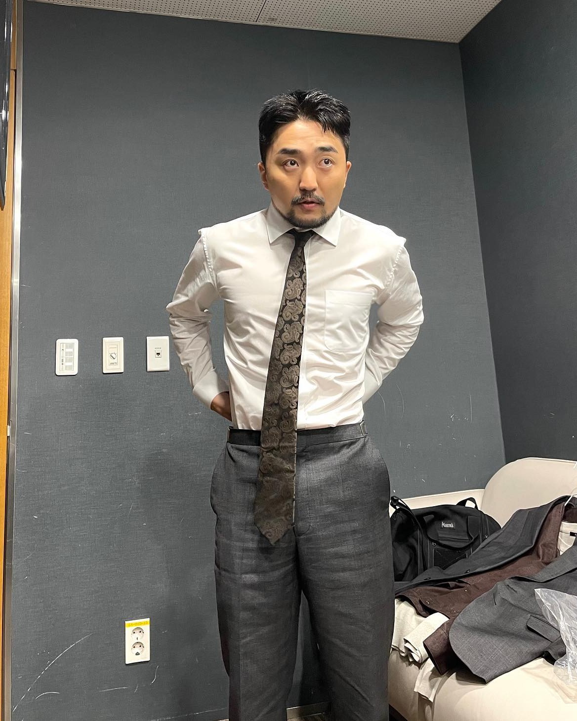 깔쌈한 유병재 셔츠코디👔 이미지7